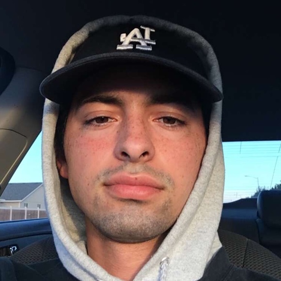 Meet your Posher, Josh - Picture 4 of 5